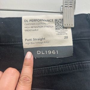 DL1961 Patti Straight High Rise Vintage Ankle Jean black size 28